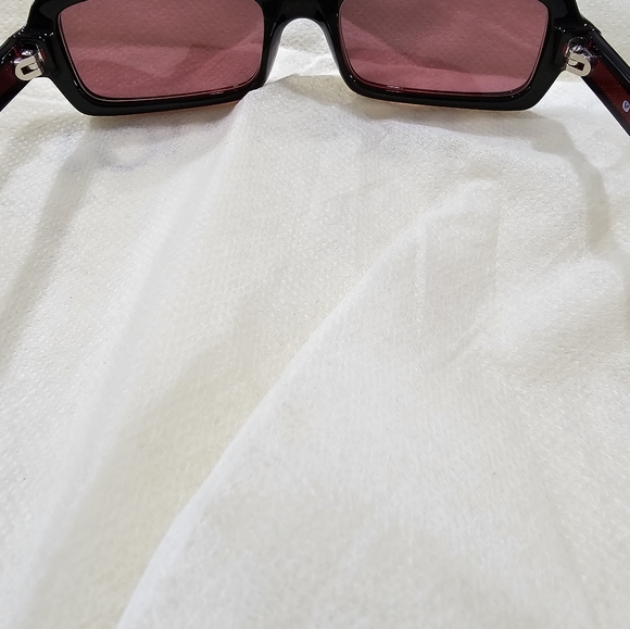 VOGUE SUNGLASSES - Picture 5 of 8